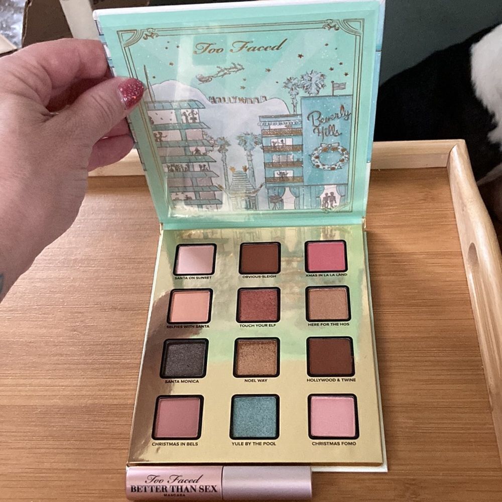 Too Faced Christmas in Los Angeles Eye Shadow Palette